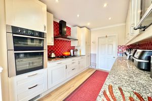 Kitchen- click for photo gallery